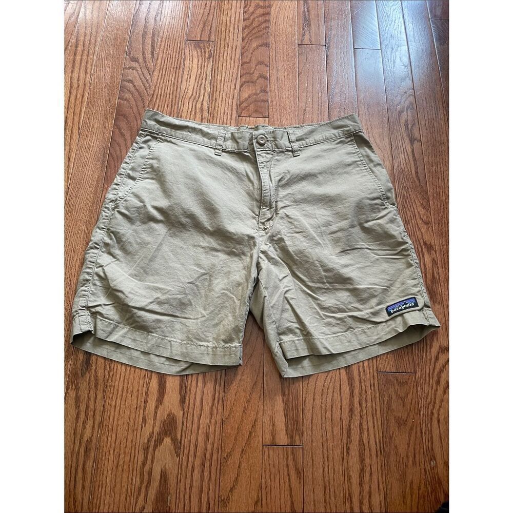 Patagonia Khaki Hiking Shorts Sz 32